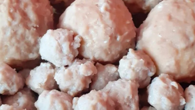 Bakso Urat Om Remon: Kenikmatan yang Menggigit Jiwa di Cilacap